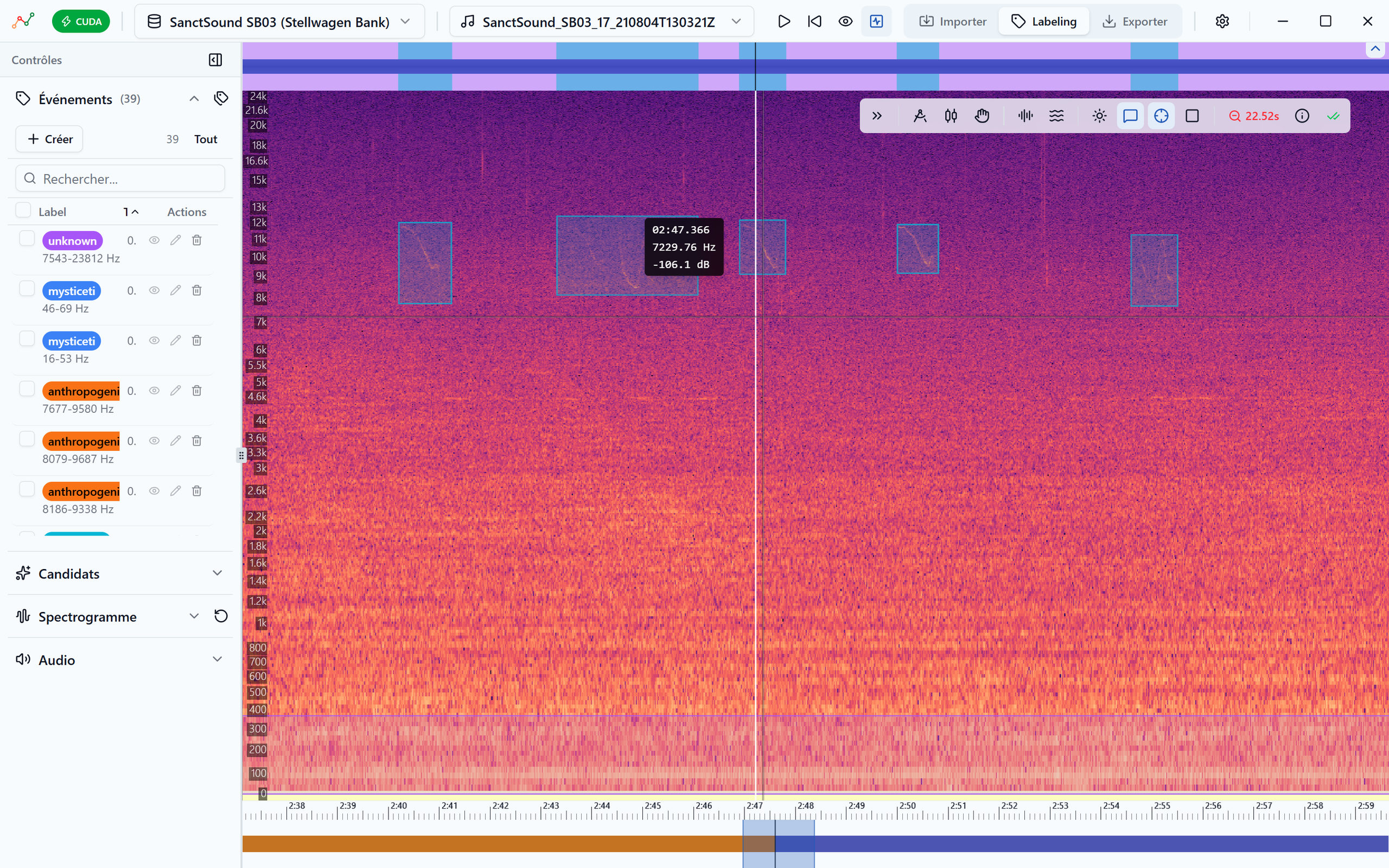 Upalgo Labeling Sound : un spectrogramme de 0 à 24 kHz où cinq sifflements sont encadrés, l’un d’eux sélectionné, la liste des évènements à gauche et, à droite, le label, la durée et la bande de l’évènement sélectionné.